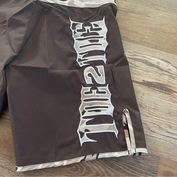 Toe 2 Toe mma camo fight shorts 30 - Picture 6 of 8